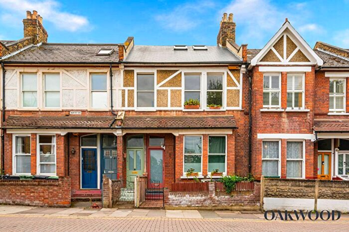 3 Bedroom Flat For Sale In Vartry Road, London, N15