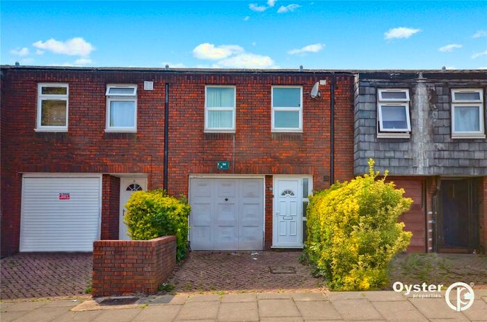 3 Bedroom Terraced House To Rent In Colebrook Way, London, N11