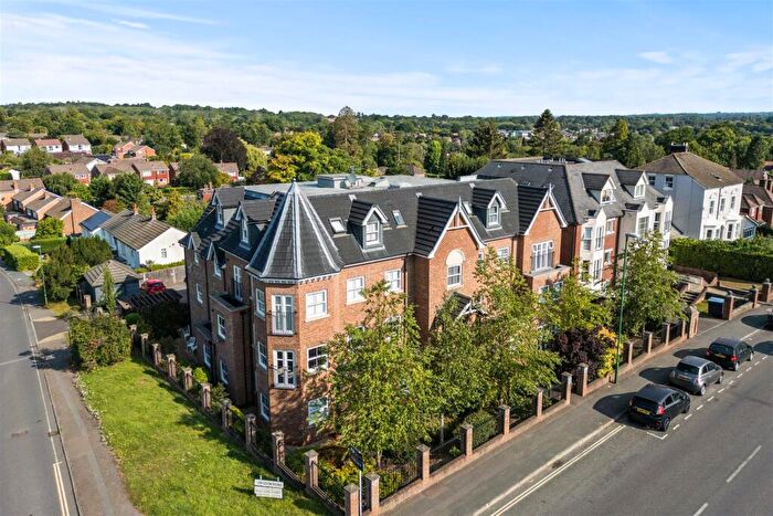2 Bedroom Flat For Sale In The Oaks, Paddockhall Road, Haywards Heath, RH16
