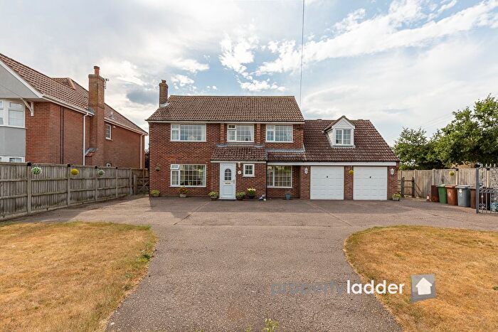 6 Bedroom Detached House For Sale In Woodbastwick Road, Blofield, Norwich, NR13