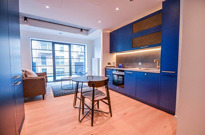 1 Bedroom Flat To Rent In Goodluck Hope Walk, London, E14