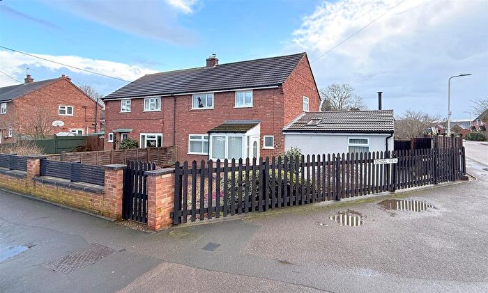 3 Bedroom Semi Detached House For Sale In Silverwood Road, Bottesford, NG13
