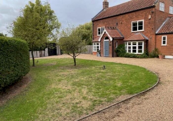 5 Bedroom Detached House To Rent In Lugs Lane, Broome, Bungay, NR35