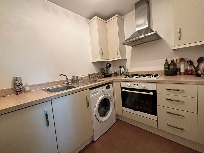 1 Bedroom Flat To Rent In Centrifuge Way, Farnborough, GU14