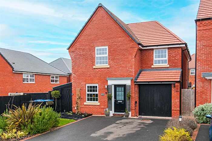 3 Bedroom Detached House For Sale In Sycamore Road, Market Harborough, LE16