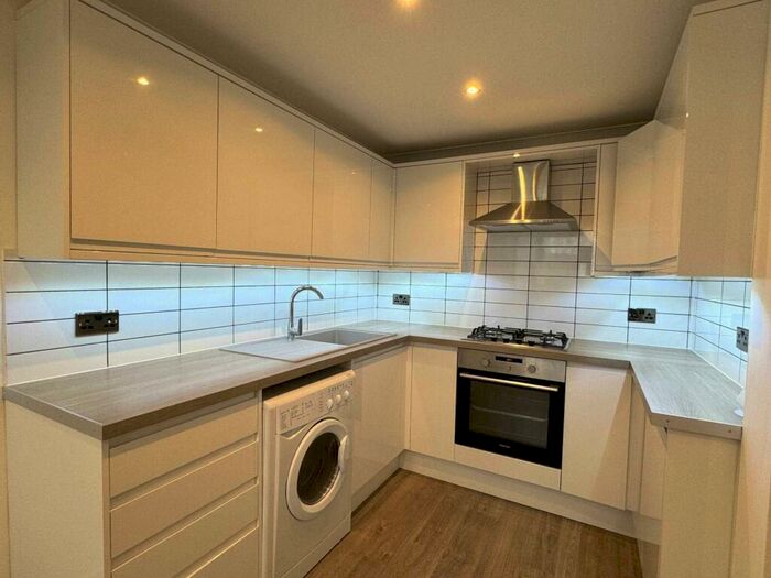 2 Bedroom Flat To Rent In E Castleton Court, Castleton Drive, Newton Mearns, G77