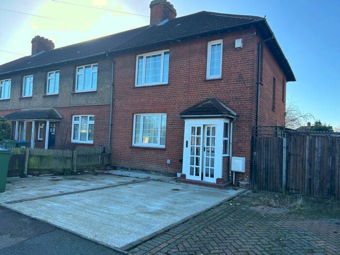 4 Bedroom House To Rent In Haimo Road, Eltham, SE9