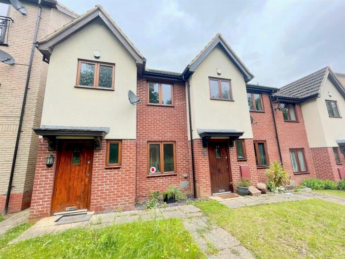 3 Bedroom Semi-Detached House To Rent In Corris Court, Broughton, Milton Keynes, MK10