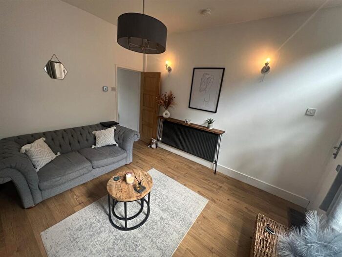 2 Bedroom House To Rent In Werneth Street, Stockport, SK1