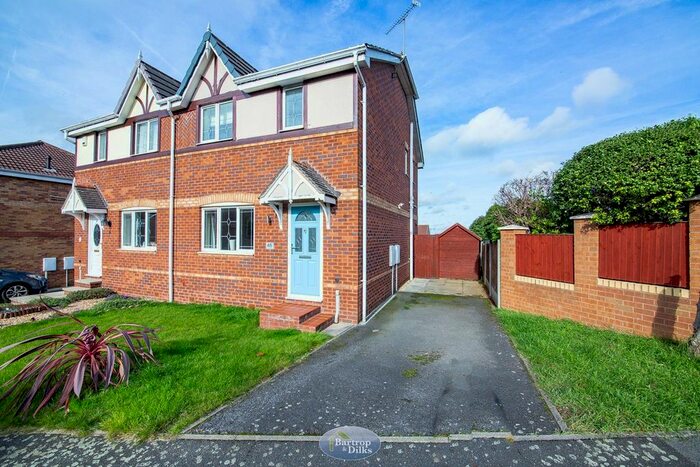 3 Bedroom Semi-Detached House To Rent In Alexander Drive, Worksop, S81