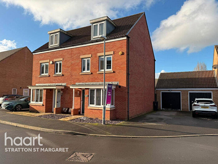 4 Bedroom Semi Detached House For Sale In Sanders Close, Stratton St Margaret, SN2