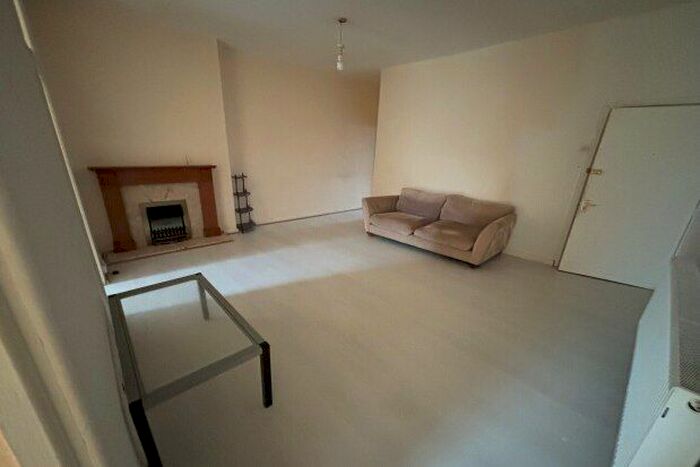 2 Bedroom Flat To Rent In Seaforth Road, Liverpool, L21