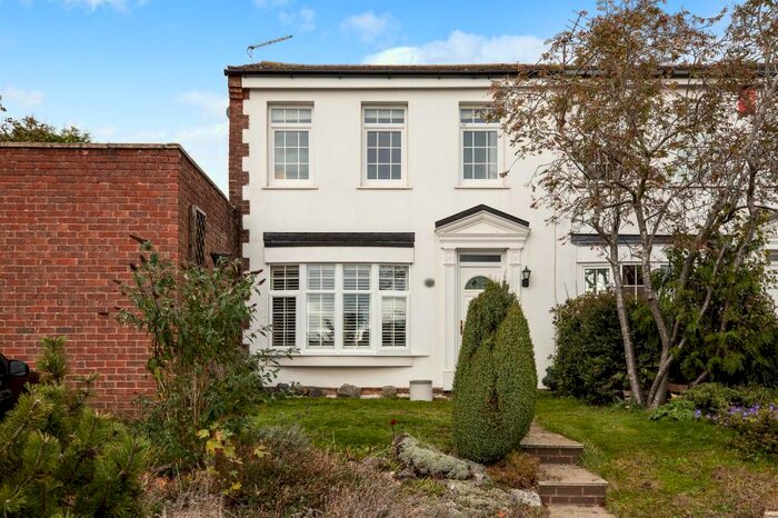 2 Bedroom End Of Terrace House For Sale In Simons Walk, Pattishall, Towcester NN12