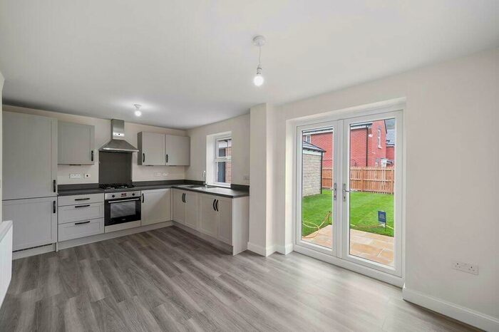 3 Bedroom House To Rent In Fremantle Road, Ilford, IG6