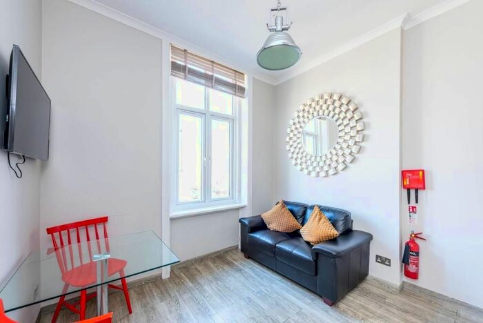 1 Bedroom Flat To Rent In Warwick Road, London, SW5