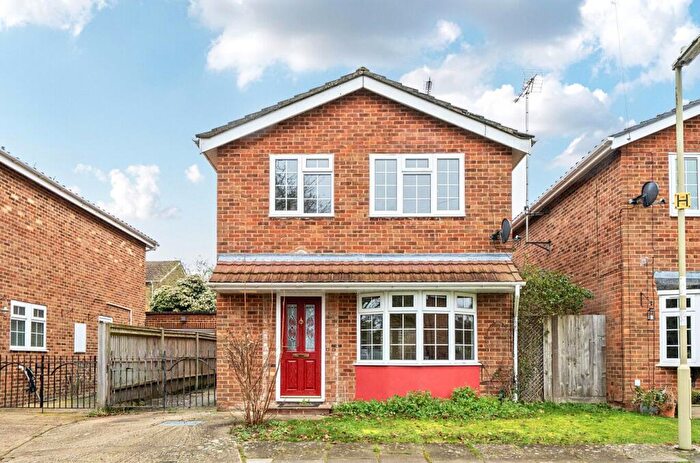 3 Bedroom Detached House For Sale In Leigh Close, Andover, SP10