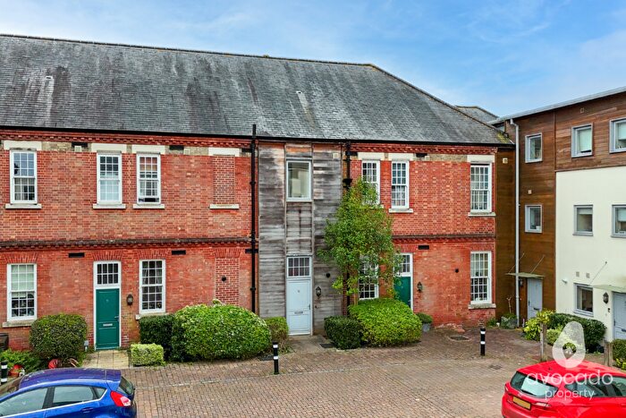 3 Bedroom Terraced House For Sale In Watertower Way, Basingstoke, RG24