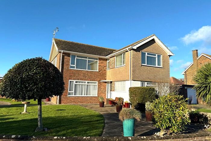 2 Bedroom Flat To Rent In Falmer Close, Worthing, BN12