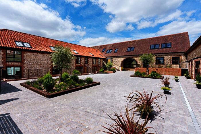 3 Bedroom Terraced House For Sale In Hills Barn, The Droveway, Hove, East Sussex, BN3