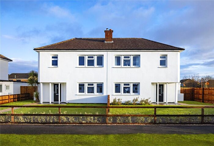 3 Bedroom Detached House To Rent In Malta Road, Deepcut, Camberley, Surrey, GU16