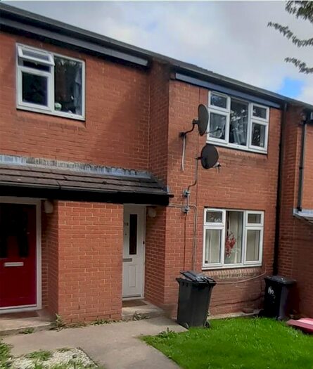 2 Bedroom Flat To Rent In The Orchards, Lydney, GL15