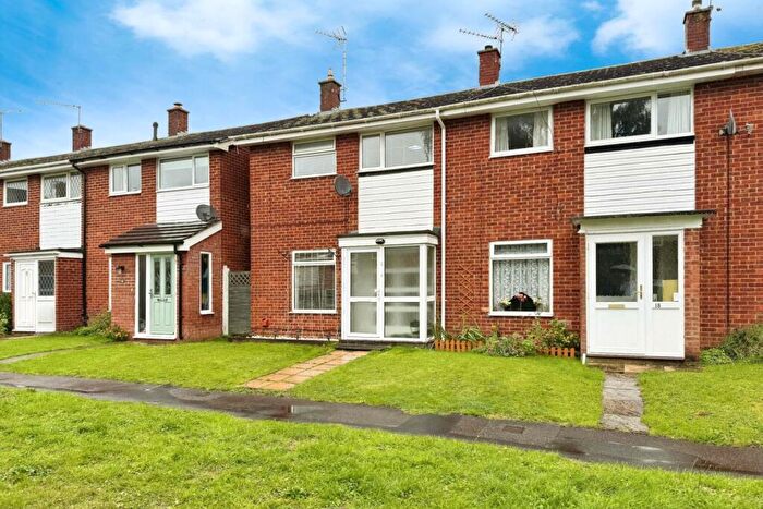 3 Bedroom End Of Terrace House To Rent In St Pauls Gate, Wokingham, RG41