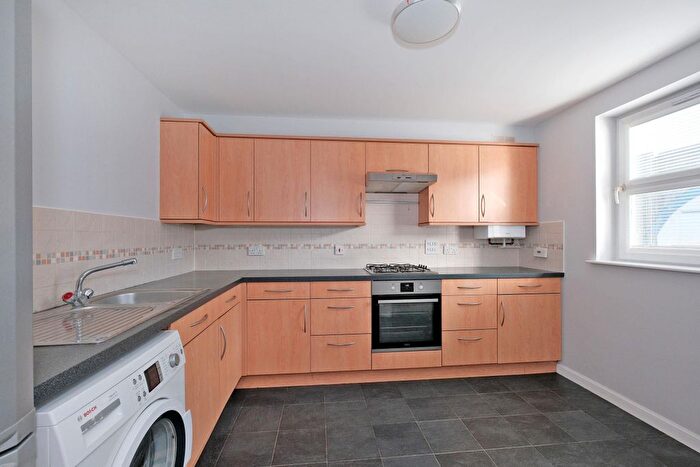 2 Bedroom Flat To Rent In B, South College Street, Aberdeen, AB11
