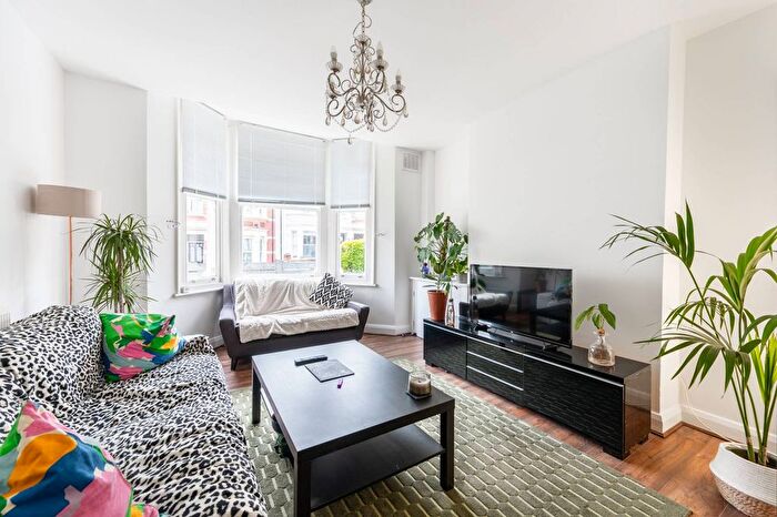 2 Bedroom Flat For Sale In Sellons Avenue, Harlesden, London, NW10
