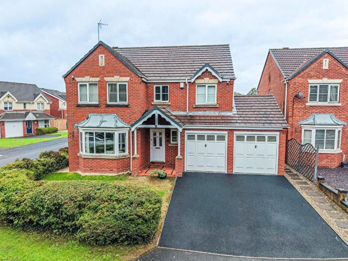 4 Bedroom Detached House For Sale In White Hollies, Pelsall, Walsall, WS3