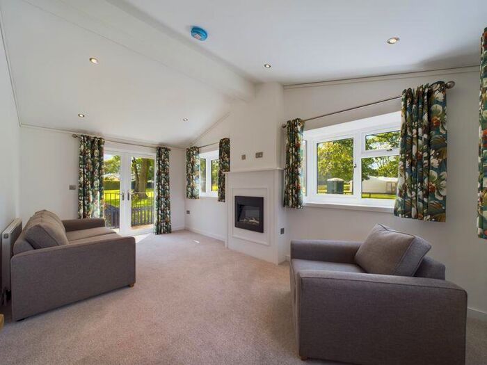 2 Bedroom Detached House For Sale In Shepherds Grove Park, Stanton, IP31