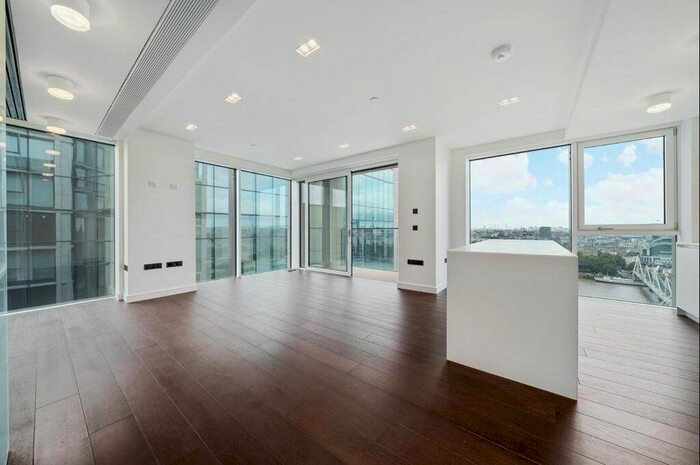 3 Bedroom Flat To Rent In Casson Square, London, SE1