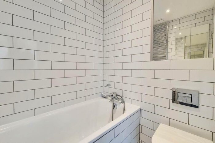 2 Bedroom House To Rent In Brook Drive, London, SE11