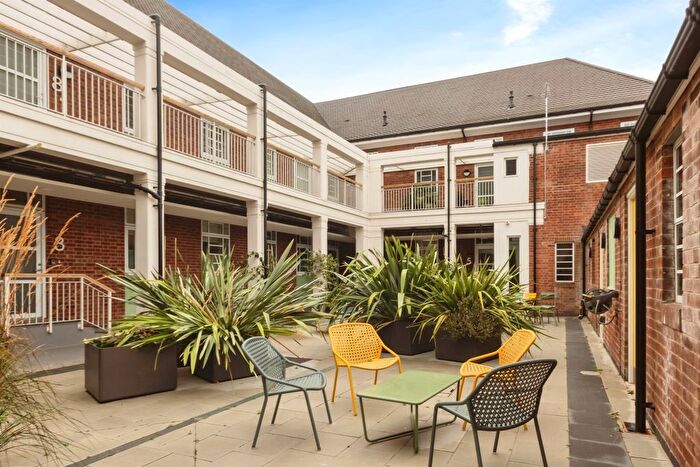 2 Bedroom Flat For Sale In Green Street, Nottingham, NG2