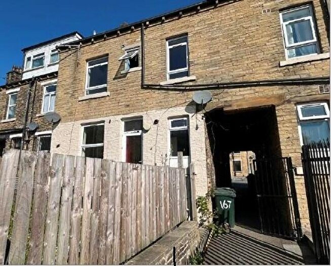 4 Bedroom Terraced House For Sale In Dirkhill Road, Bradford, BD7
