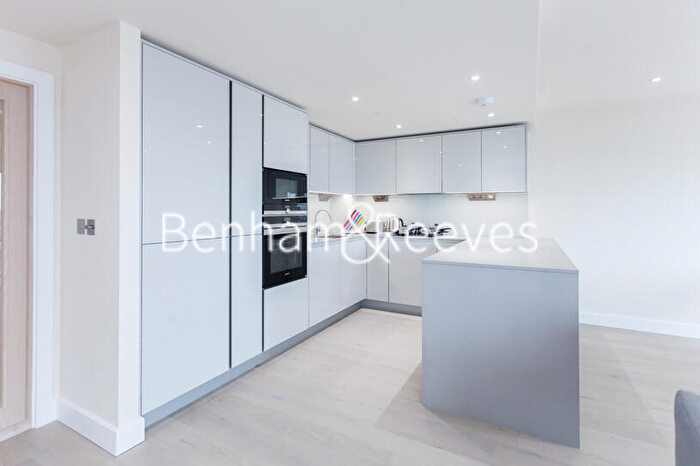 2 Bedroom Apartment To Rent In Beaufort Park, Colindale, NW9