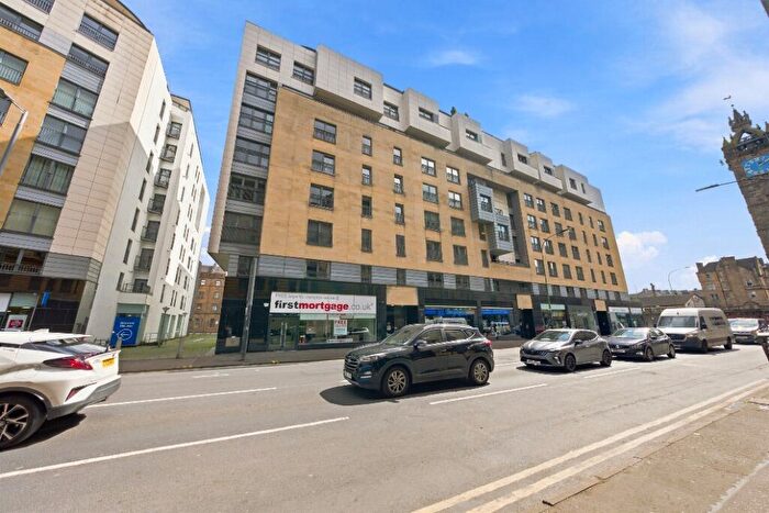 2 Bedroom Flat To Rent In High Street, Merchant City, Glasgow, G1