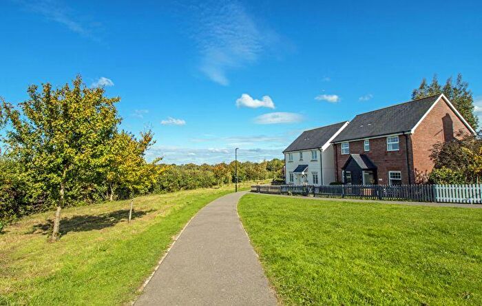 4 Bedroom Detached House For Sale In Meadow Drive, Henfield, BN5