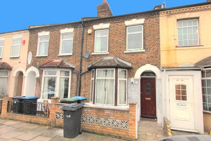 3 Bedroom Property To Rent In Sutherland Road, Ponders End, Enfield, EN3