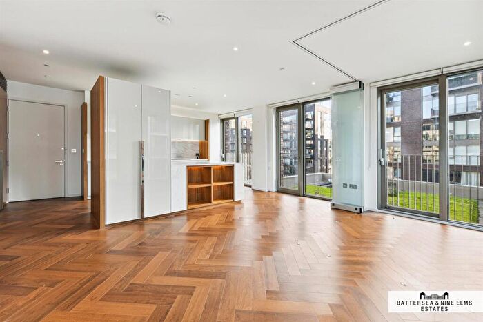 2 Bedroom Apartment For Sale In Capital Building, Embassy Gardens, SW11