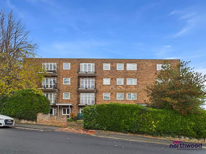 1 Bedroom Flat To Rent In St Annes Road, Upperton, Eastbourne, BN21