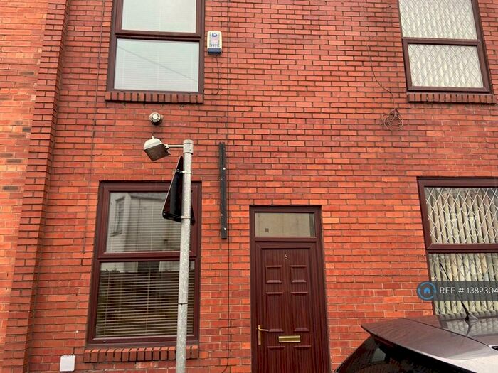 2 Bedroom Terraced House To Rent In Hale Lane, Failsworth, Manchester, M35