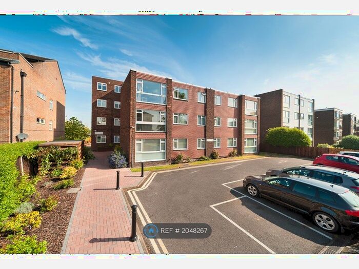 2 Bedroom Flat To Rent In Tara Court, Beckenham, BR3
