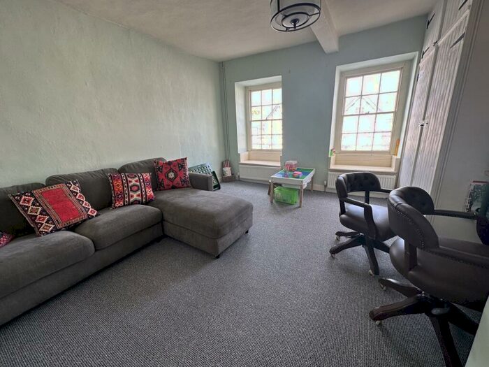 4 Bedroom Town House To Rent In Drybridge Street, Monmouth, NP25