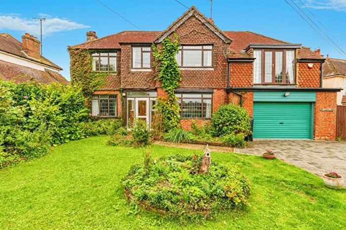 5 Bedroom Detached House For Sale In Gatehouse Lane, Burgess Hill, RH15