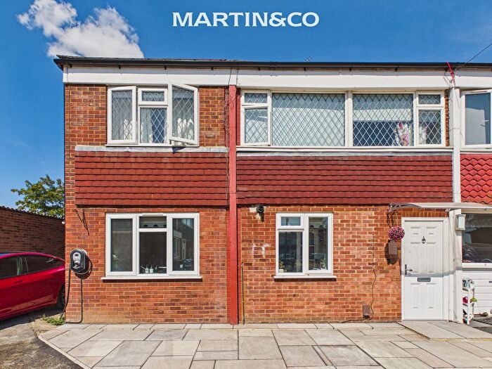 3 Bedroom End Terrace House For Sale In Harcourt Close, Egham, TW20
