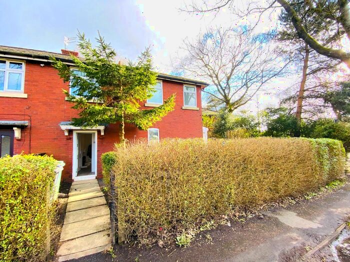 3 Bedroom Semi-Detached House To Rent In Palatine Drive, Bury, BL9