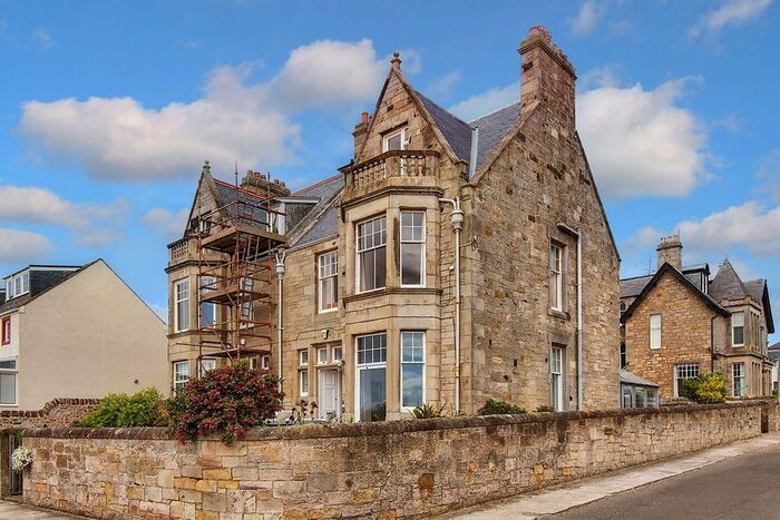 3 Bedroom Flat For Sale In Links Place, Elie, KY9