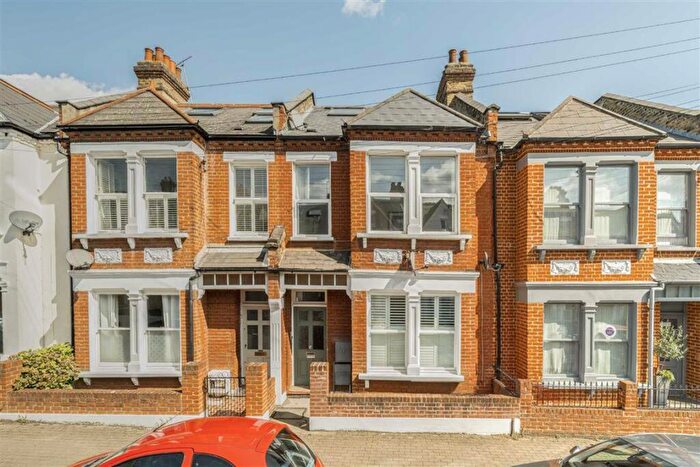 3 Bedroom Flat For Sale In Dagnan Road, Balham, SW12