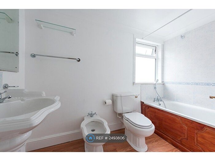 4 Bedroom Terraced House To Rent In Kay Road, London, SW9