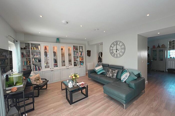 3 Bedroom Detached House For Sale In Bluebarrow Close, St. Austell, PL26